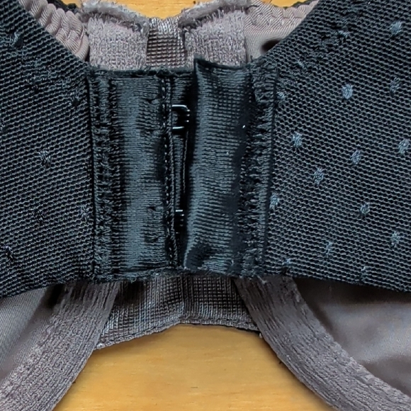 Wacoal Shimmering Black Underwire Bra - Picture 9 of 11